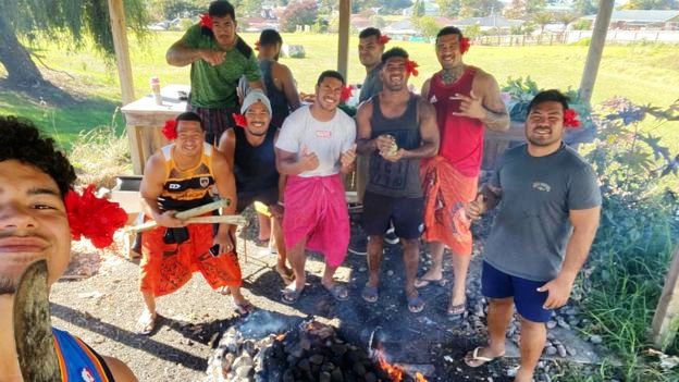 Manuma Samoa rugby team barbecue - enlarge